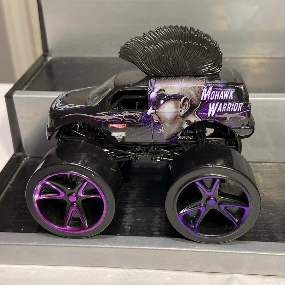6 Hot Wheels Monster Trucks - Picture 8 of 8